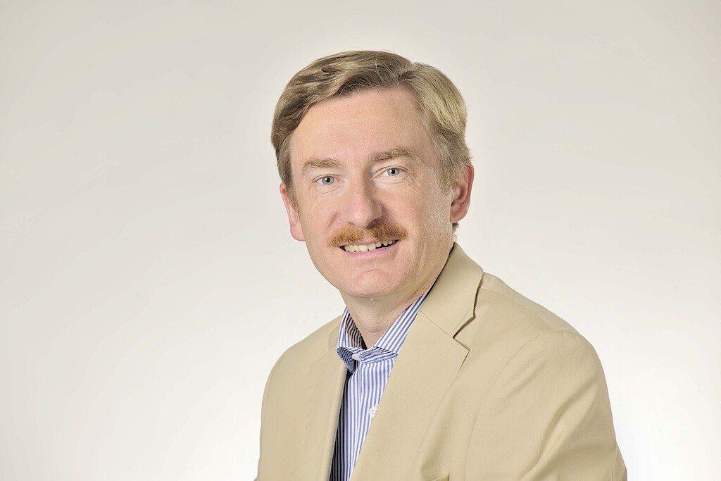 Keynote Speaker: Claus Schnabel