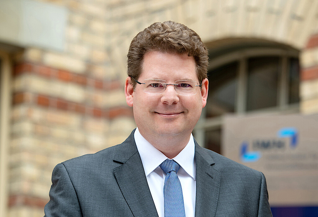 Professor Dr. Oliver Holtemöller
