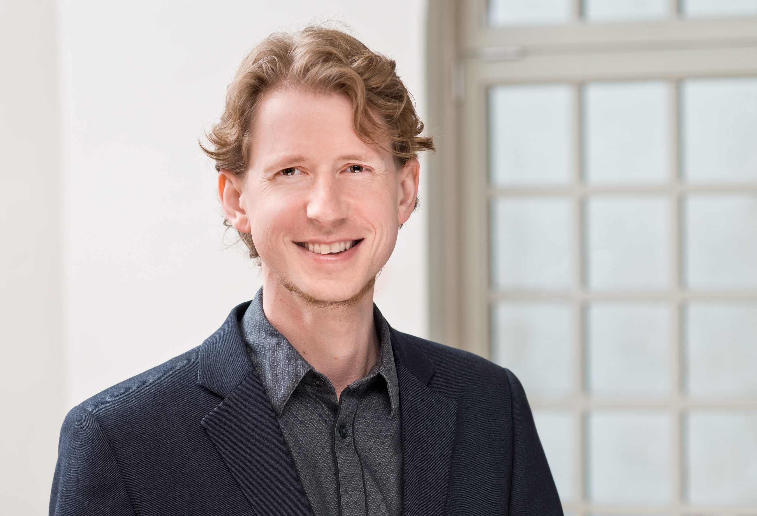 Dr Daniel Fackler