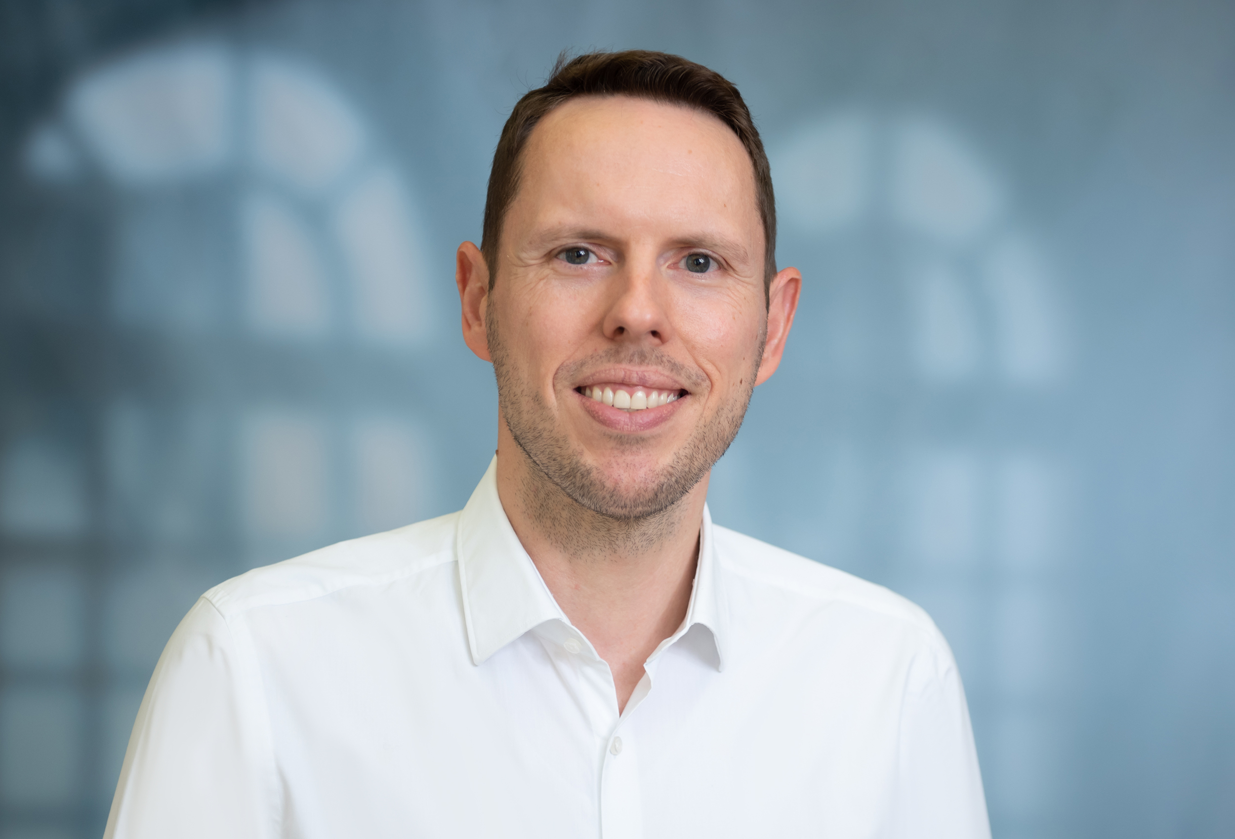 Professor Dr. Simon Wiederhold
